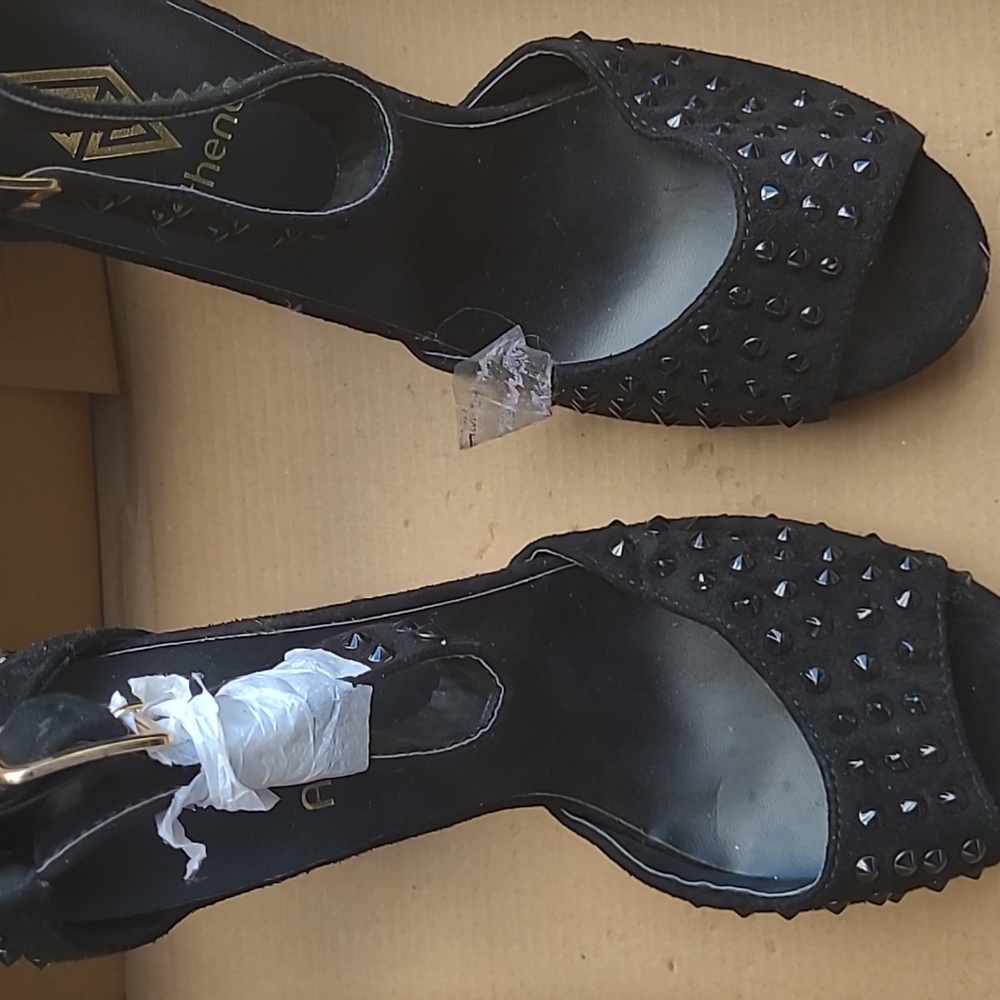 Black heel